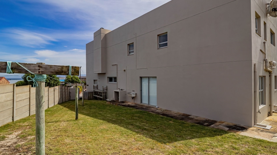 4 Bedroom Property for Sale in De Kelders Western Cape